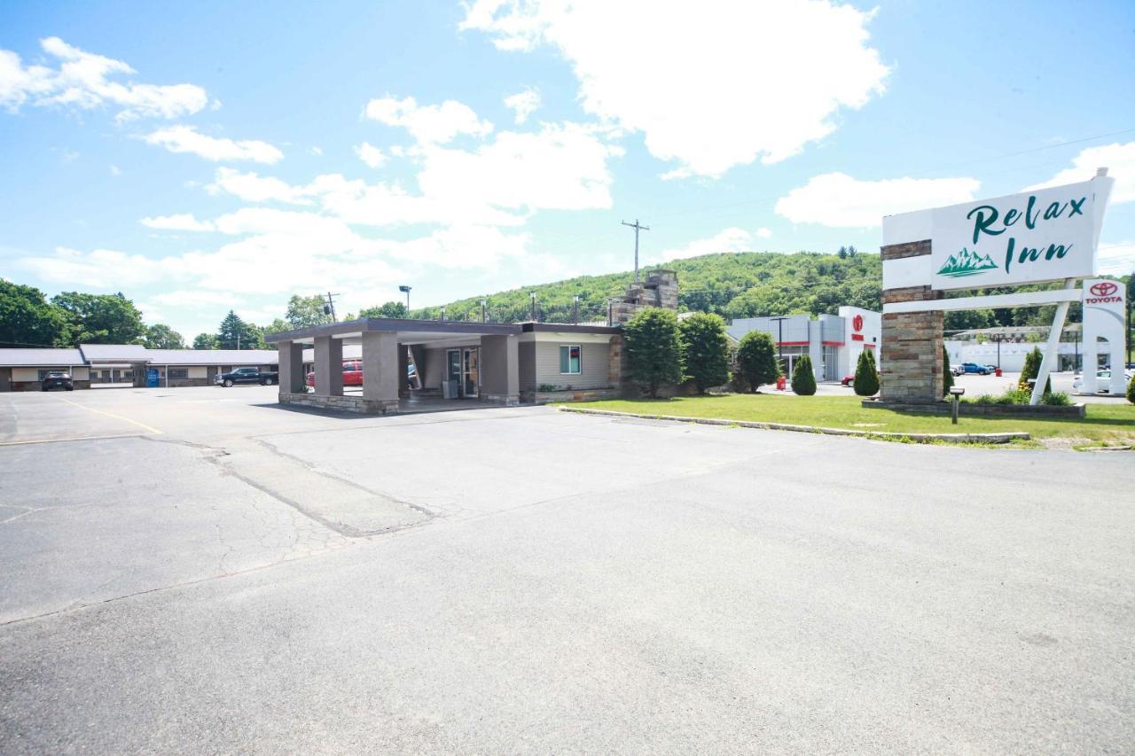 Relax Inn Bradford Exterior photo